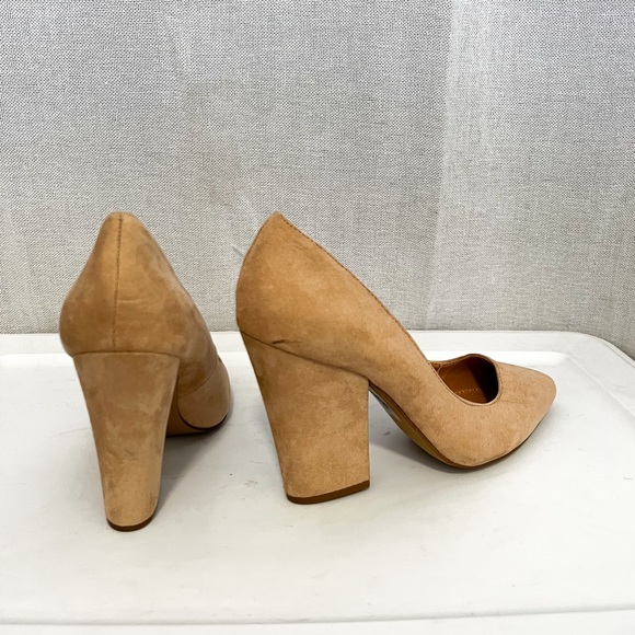 Express Nude Thick Heel Suede Pump - Picture 3 of 6